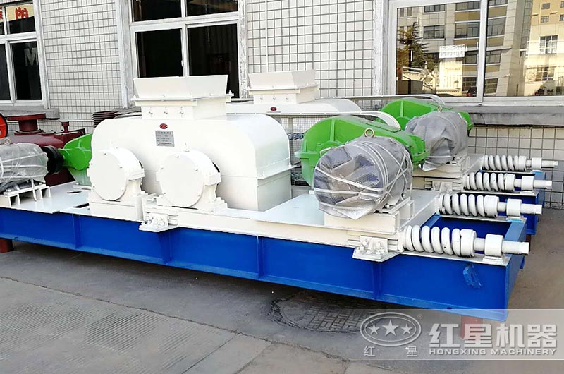 每小時200噸對輥制砂機(jī)多少錢一臺？附型號和技術(shù)參數(shù)