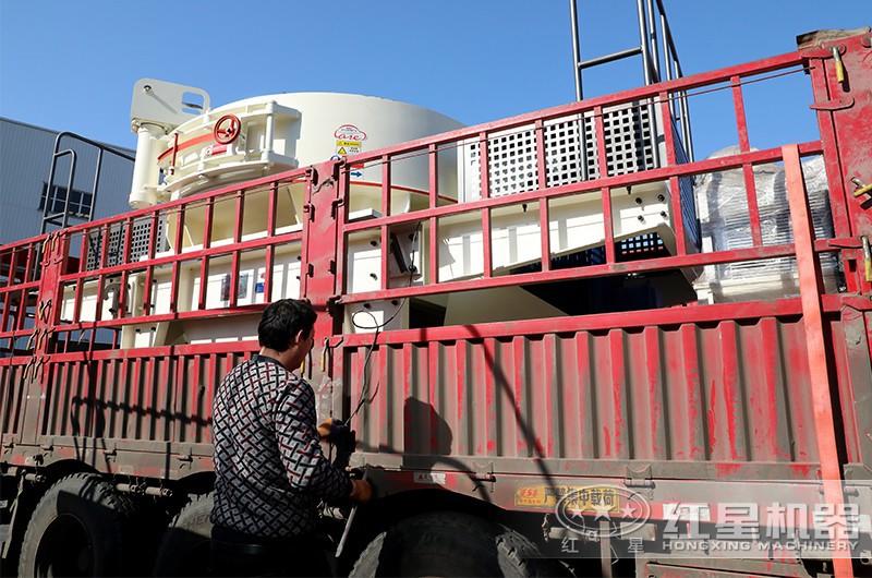 性能高，質(zhì)量高的粉碎機固定裝車