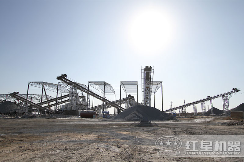 一套機(jī)制砂機(jī)器多少錢(qián)？有沒(méi)有現(xiàn)場(chǎng)工作視頻